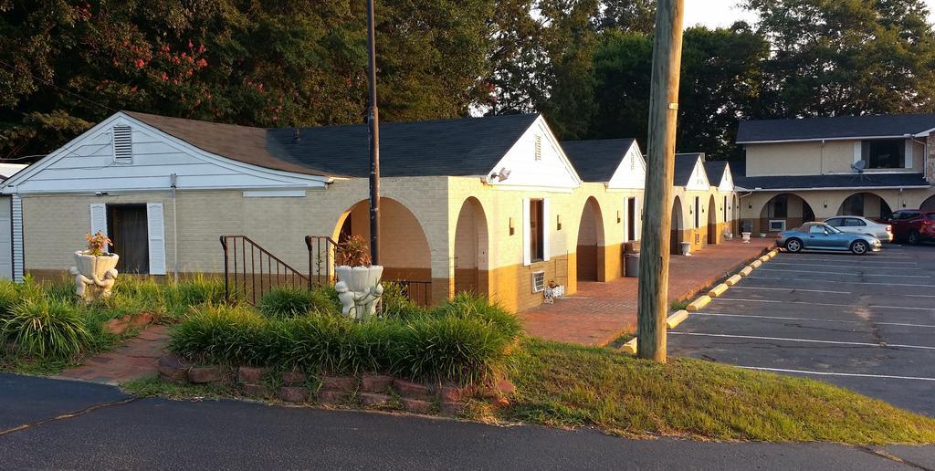 Loyalty Inn Rockingham Extérieur photo