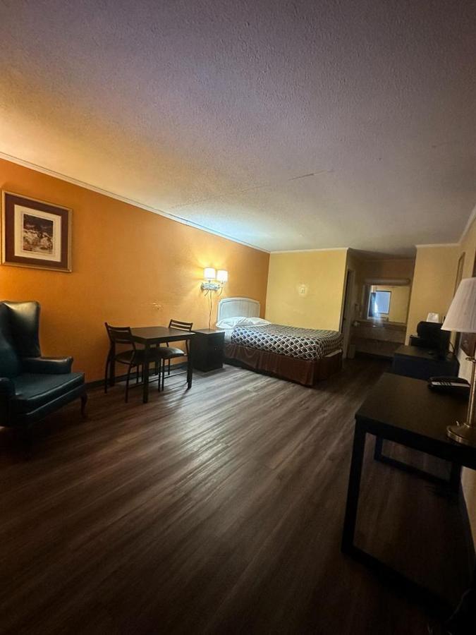 Loyalty Inn Rockingham Extérieur photo
