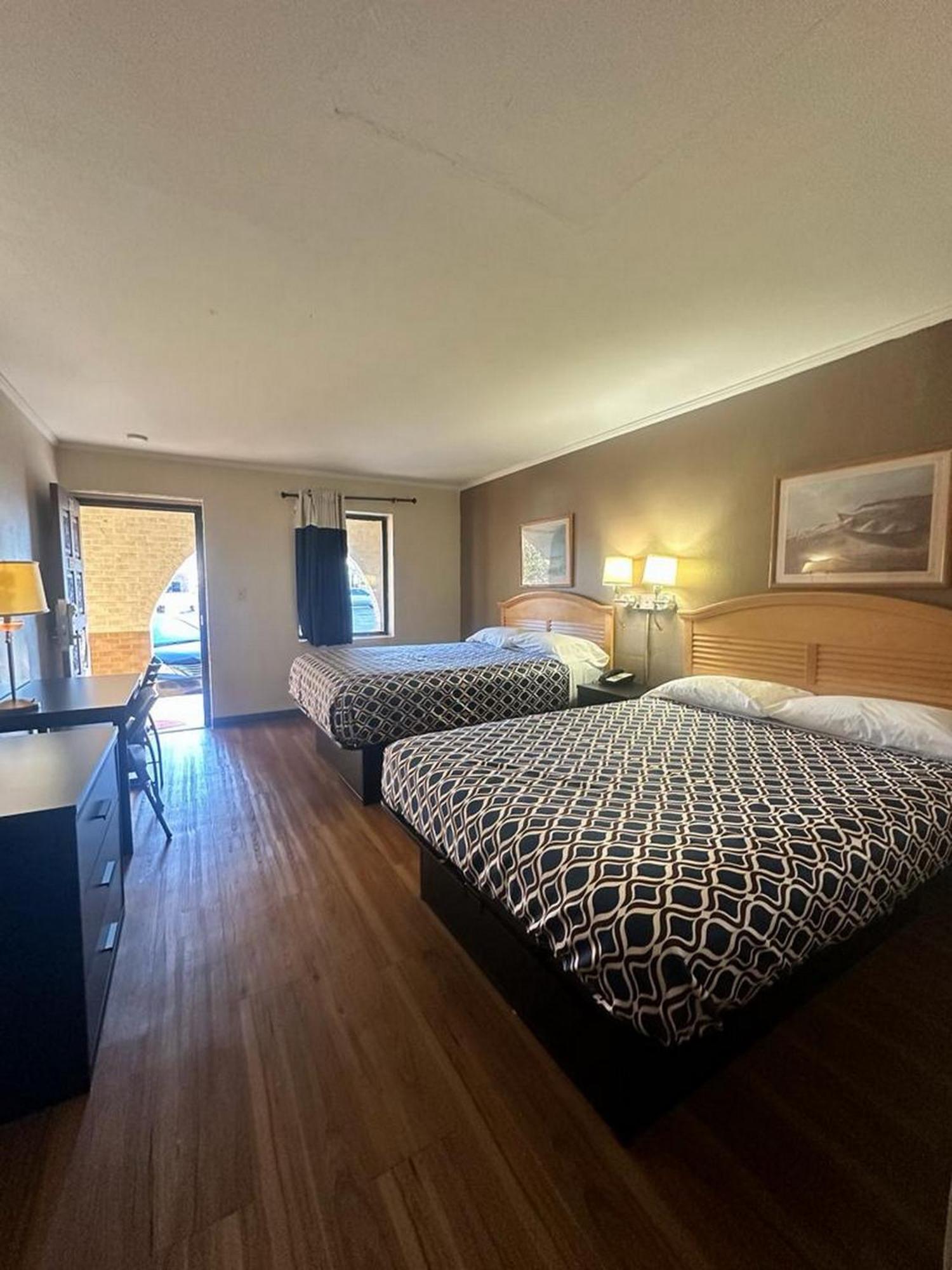 Loyalty Inn Rockingham Extérieur photo