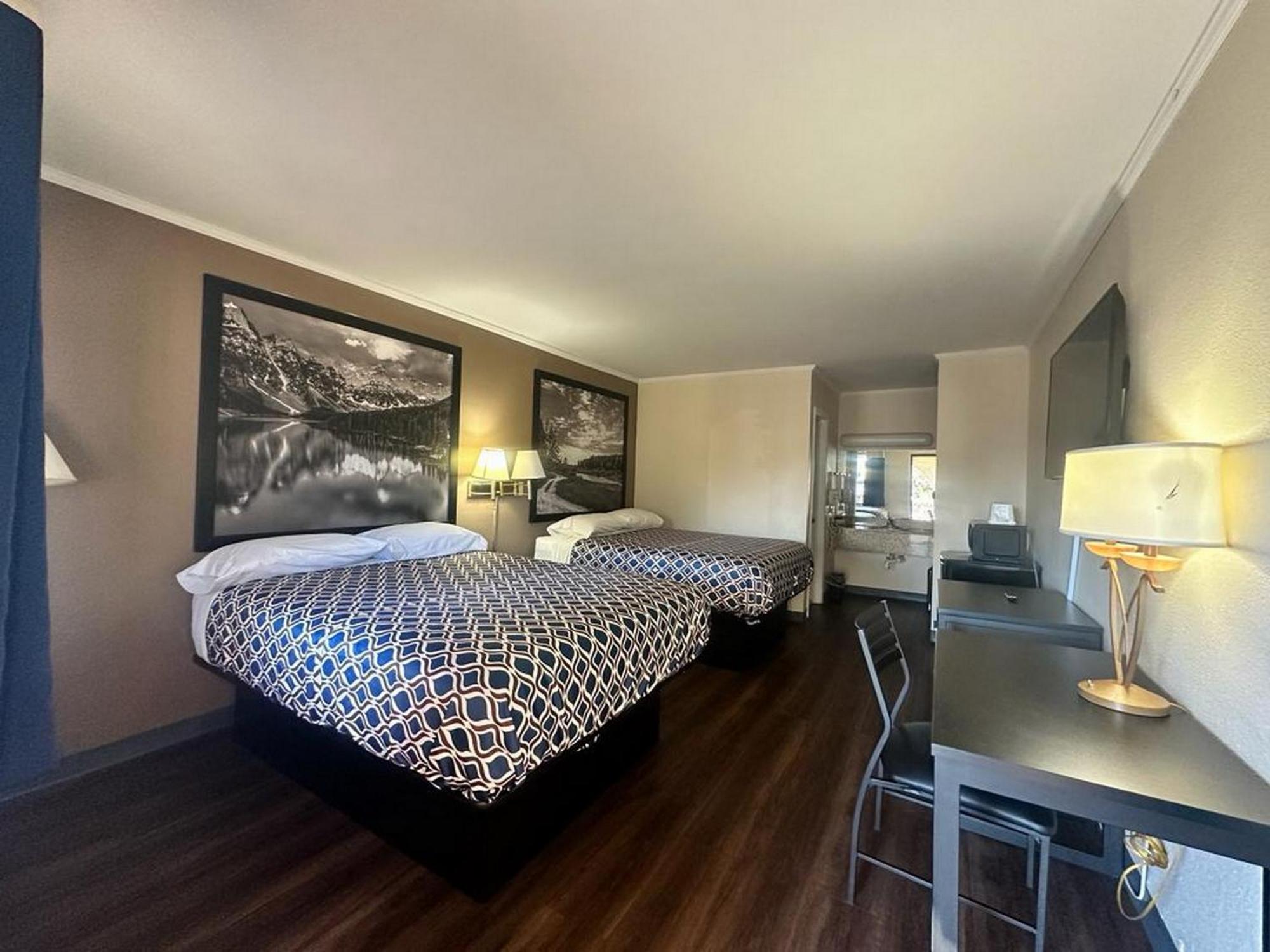 Loyalty Inn Rockingham Extérieur photo