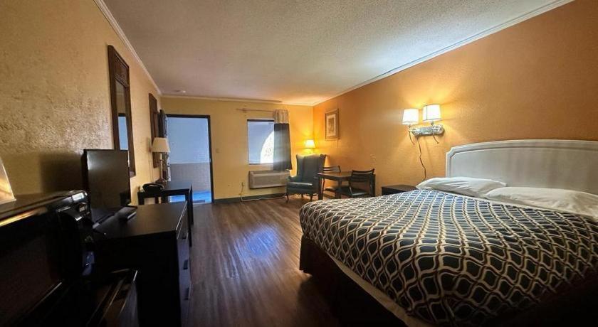 Loyalty Inn Rockingham Extérieur photo