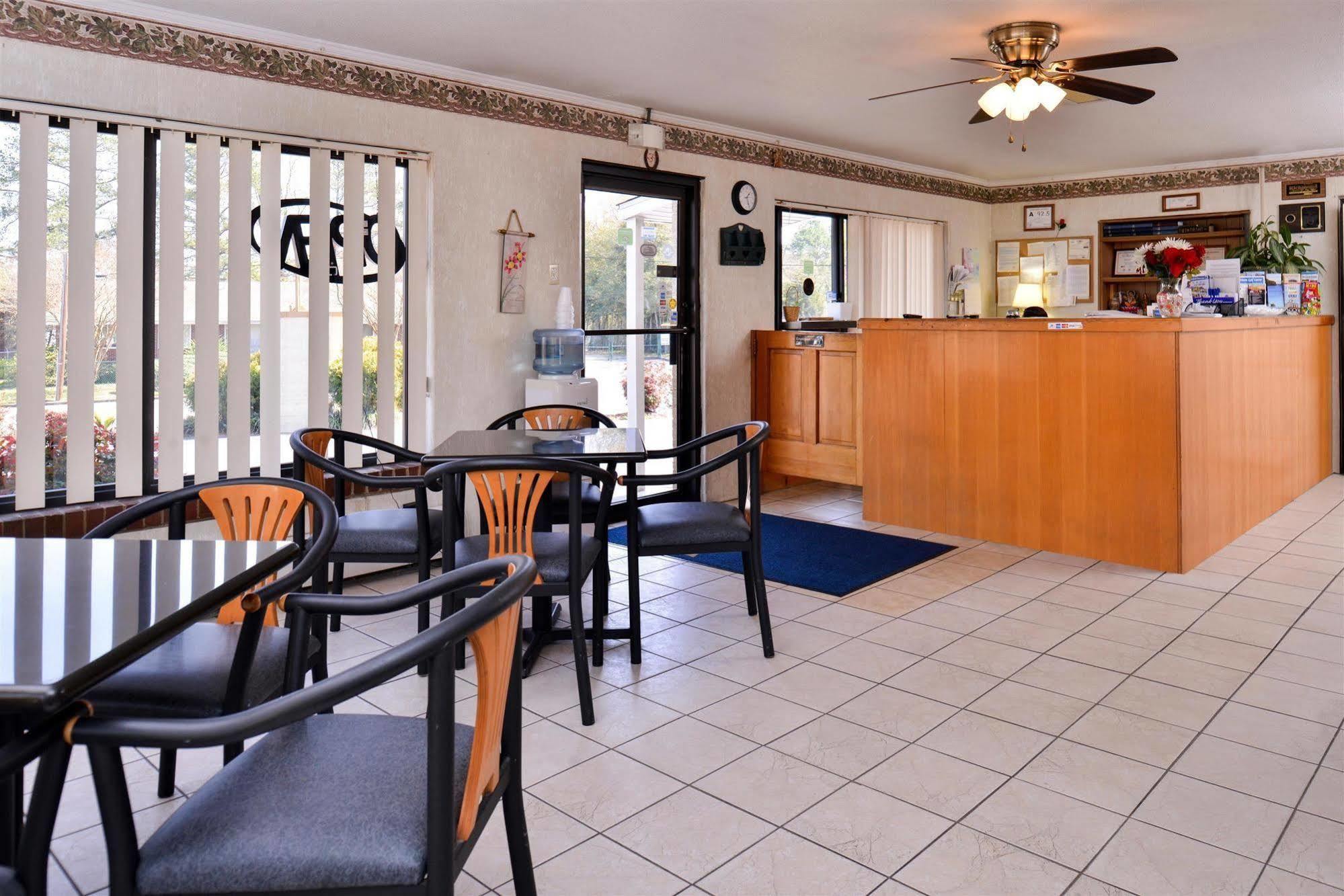 Loyalty Inn Rockingham Extérieur photo